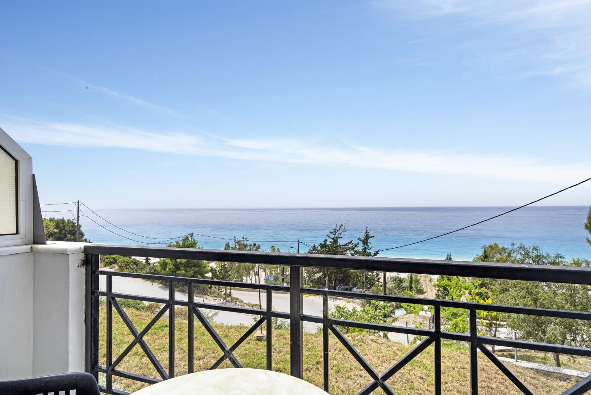 Sunset Premium Studio C Agios Nikitas Exterior photo